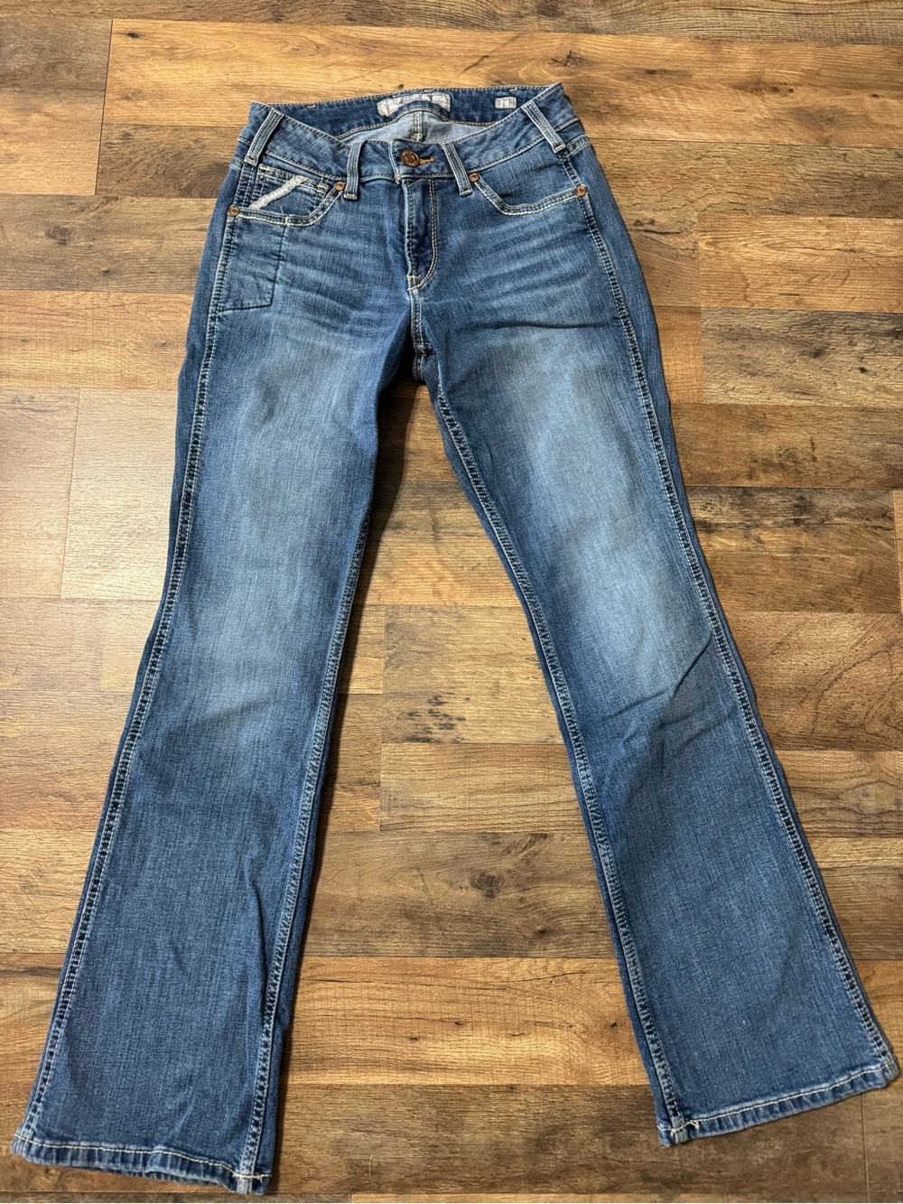 Ariat Women's Flared Jeans in Blue Wash